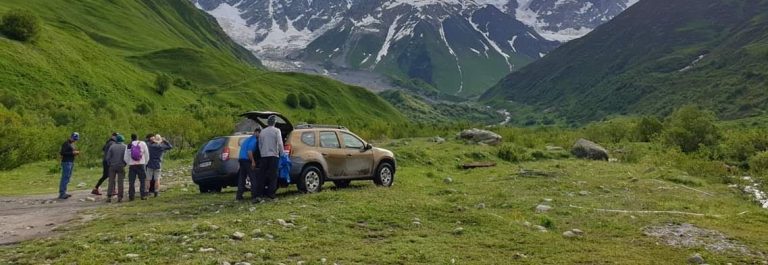Straßen in Georgien, die einen 4x4 brauchen: 8 Routen und das passende Auto