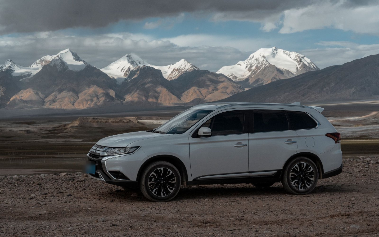 Mitsubishi Outlander, 2015 - 2018